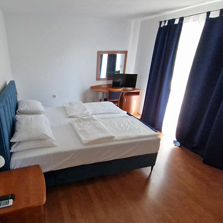 Pansion Marco Polo Hotell Petrcane Eksteriør bilde